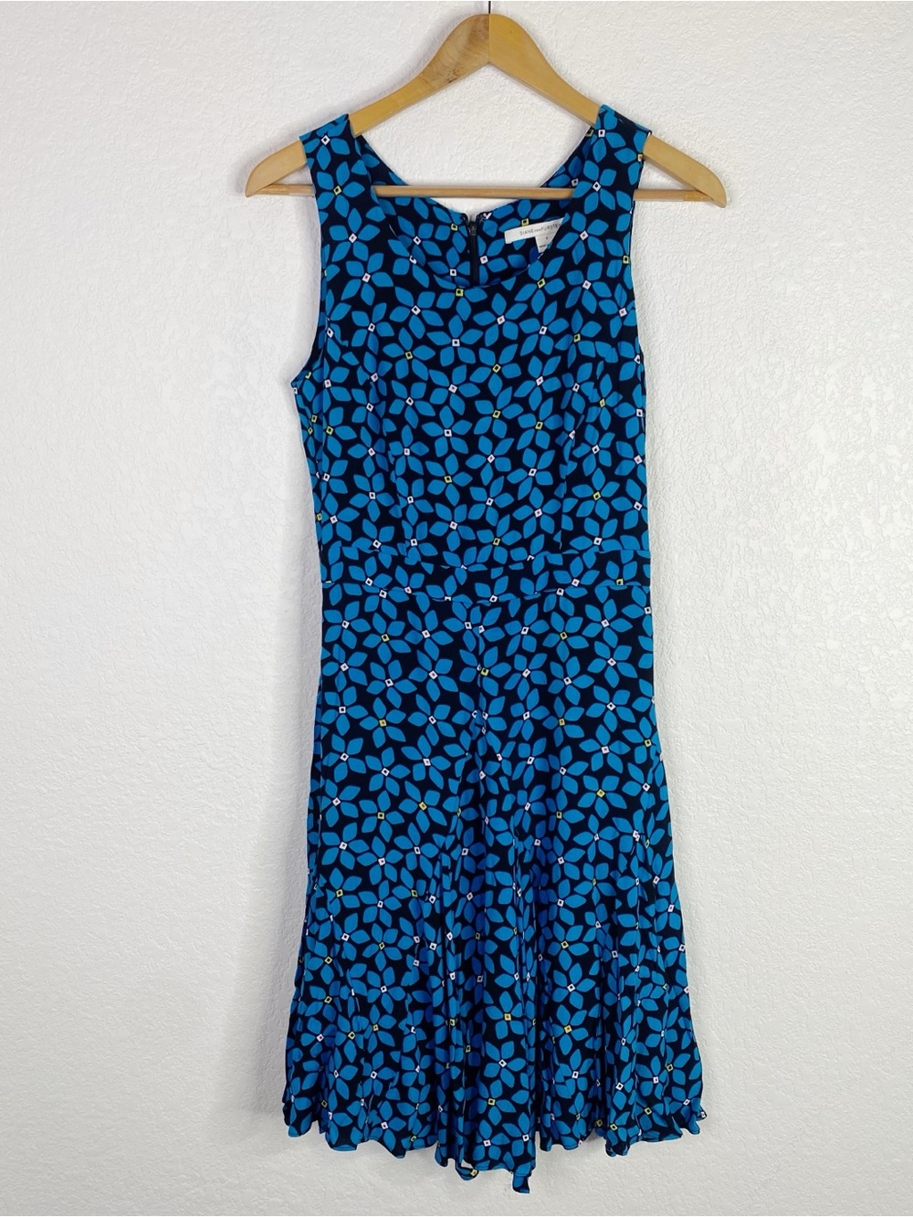 Diane Von Furstenberg DVF Blue & Black Floral Clara Dress